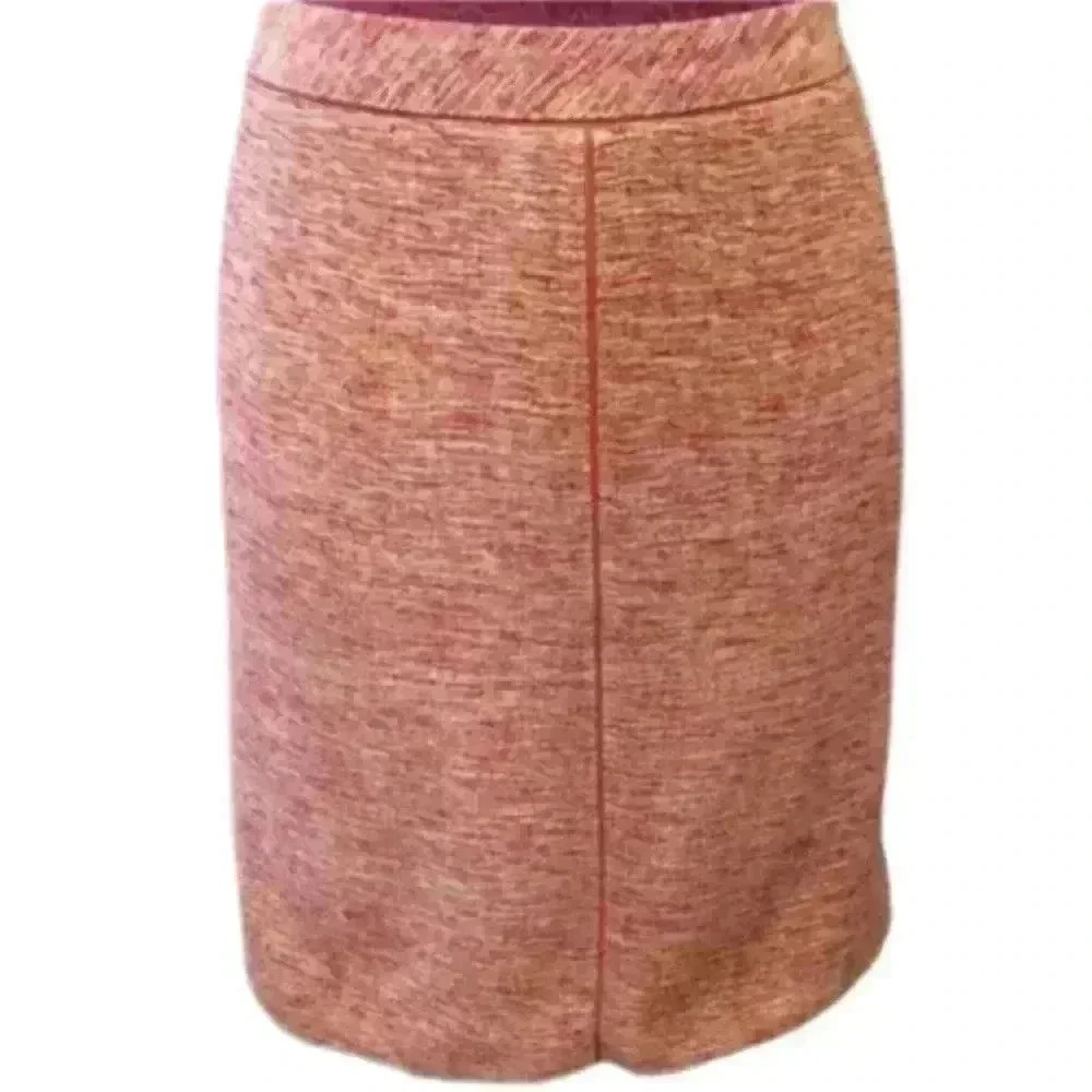 Ann Taylor Woven Pencil Size 2 shell 100% Silk - Picture 4 of 4